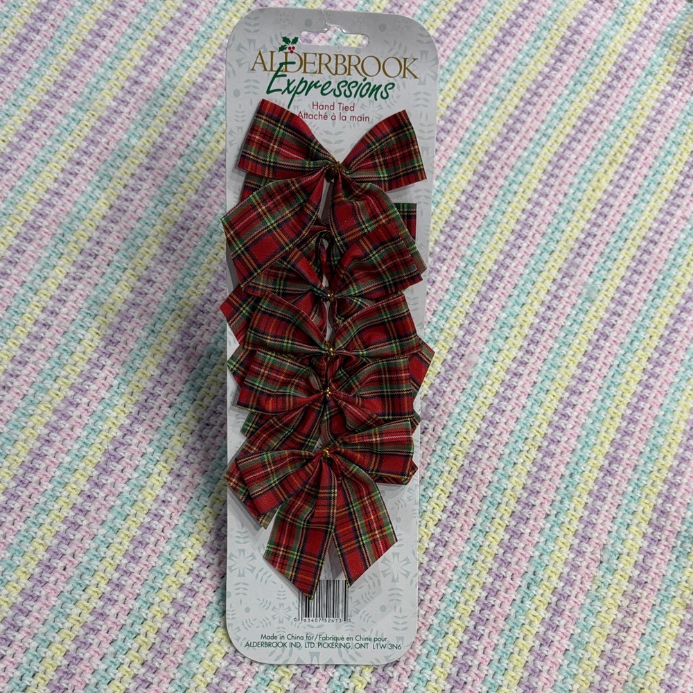 New Alderbrook Expressions Red & Green Plaid Festive Hand Tied Bows Pack of 6 !